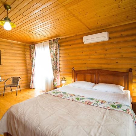 Hotel Комплекс Відпочинку Пампушка & Подушка Burlach'ya Balka Exterior foto