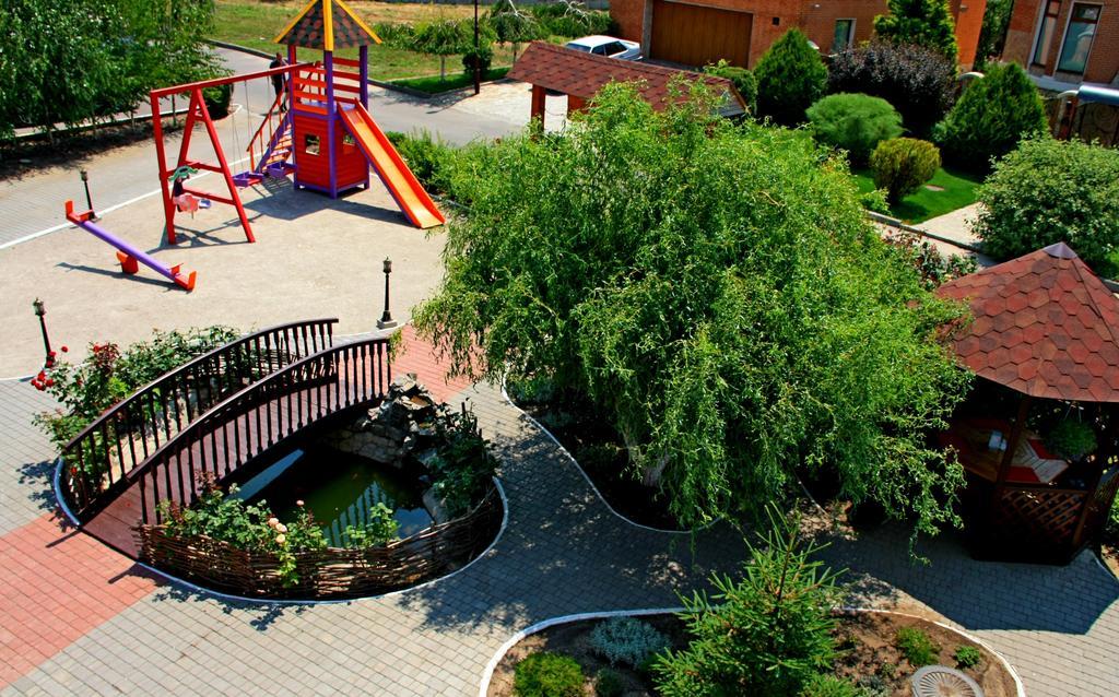 Hotel Комплекс Відпочинку Пампушка & Подушка Burlach'ya Balka Exterior foto