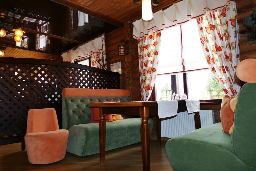 Hotel Комплекс Відпочинку Пампушка & Подушка Burlach'ya Balka Exterior foto
