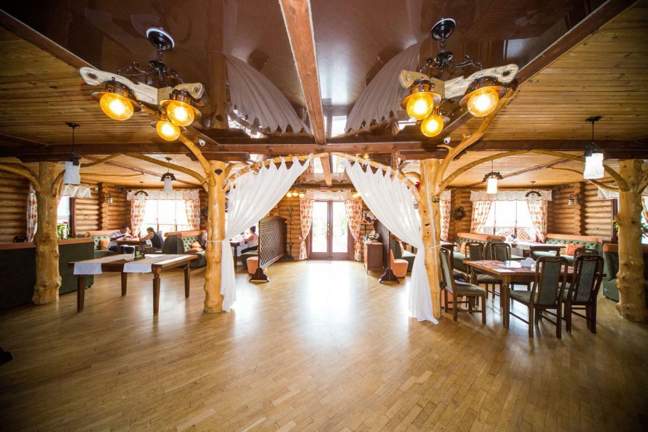 Hotel Комплекс Відпочинку Пампушка & Подушка Burlach'ya Balka Exterior foto