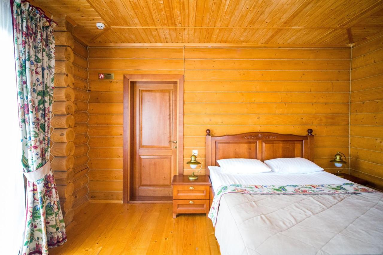 Hotel Комплекс Відпочинку Пампушка & Подушка Burlach'ya Balka Exterior foto