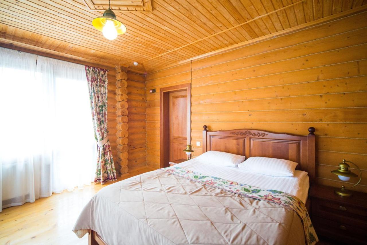Hotel Комплекс Відпочинку Пампушка & Подушка Burlach'ya Balka Exterior foto