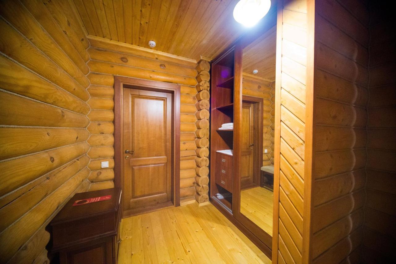 Hotel Комплекс Відпочинку Пампушка & Подушка Burlach'ya Balka Exterior foto