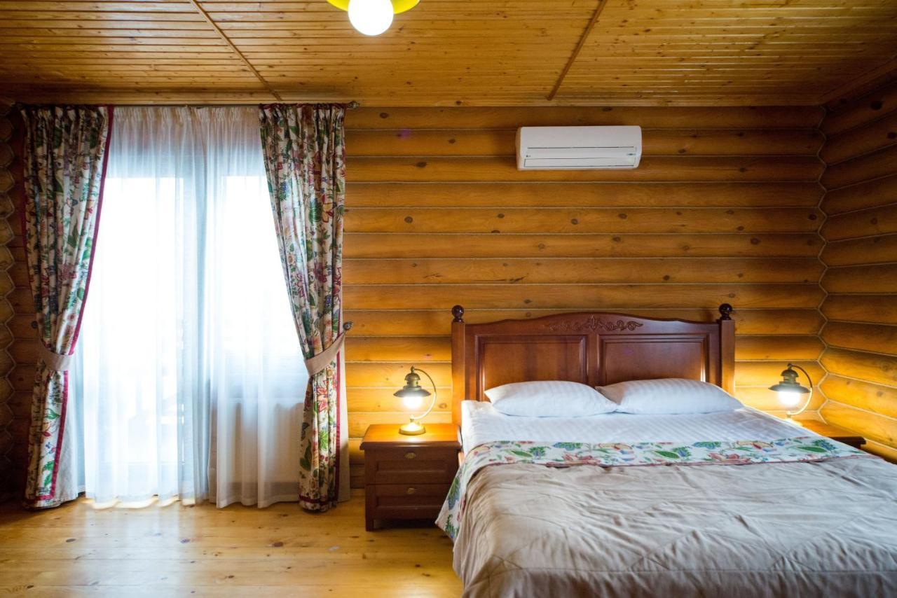 Hotel Комплекс Відпочинку Пампушка & Подушка Burlach'ya Balka Exterior foto
